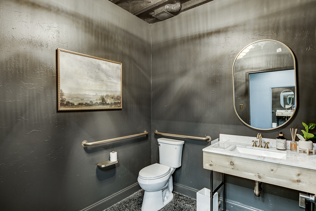 Powder room