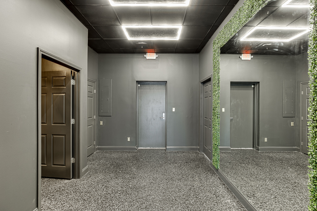 Entry corridor