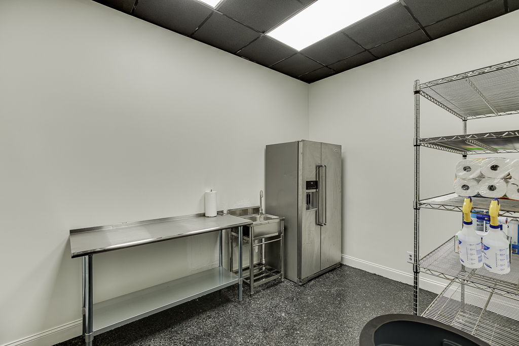 Prep kitchen